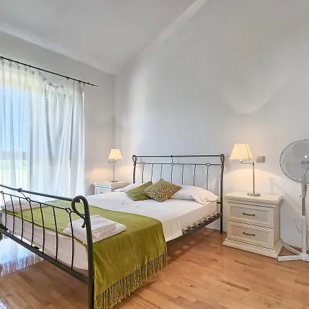 Holiday Lorica Сasa de vacaciones Juršići
